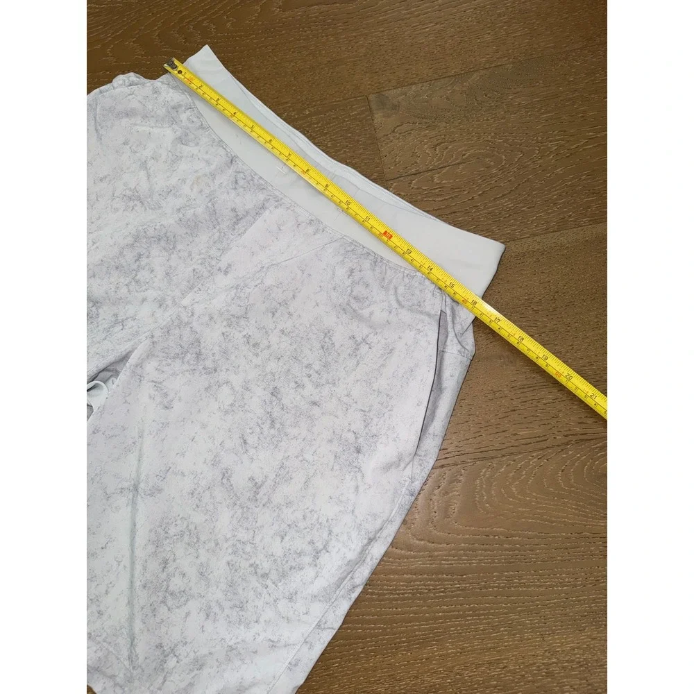 Lululemon Pace Breaker Shorts Mens Large White Grey Marble Print Athletic Run - Picture 6 of 9